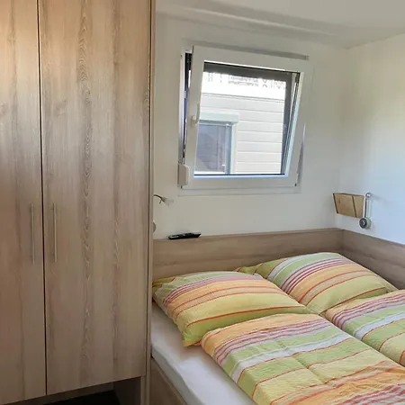 Hausboot-see-rad-sups-meer-familie-urlaub! Hotel na wodzie Schillig